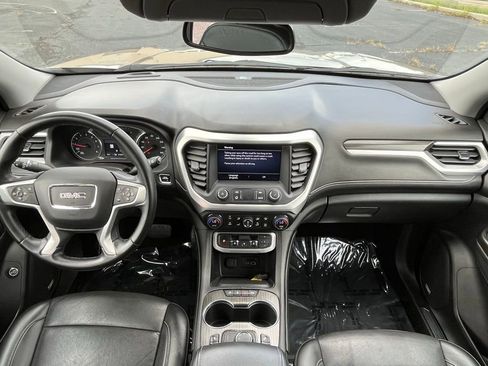 Certified 2023 GMC Acadia SLT FWD image 11