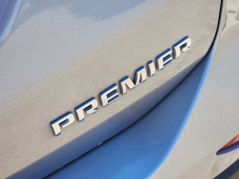 Used 2024 Chevrolet Equinox Premier image 9