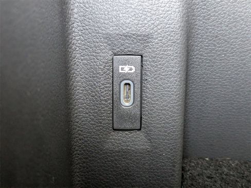 Certified 2023 Volkswagen Atlas SEL image 36