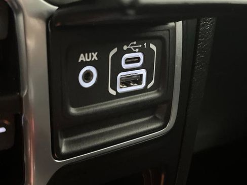 Used 2022 Jeep Gladiator Overland w/ Popular Equipment Package image 23