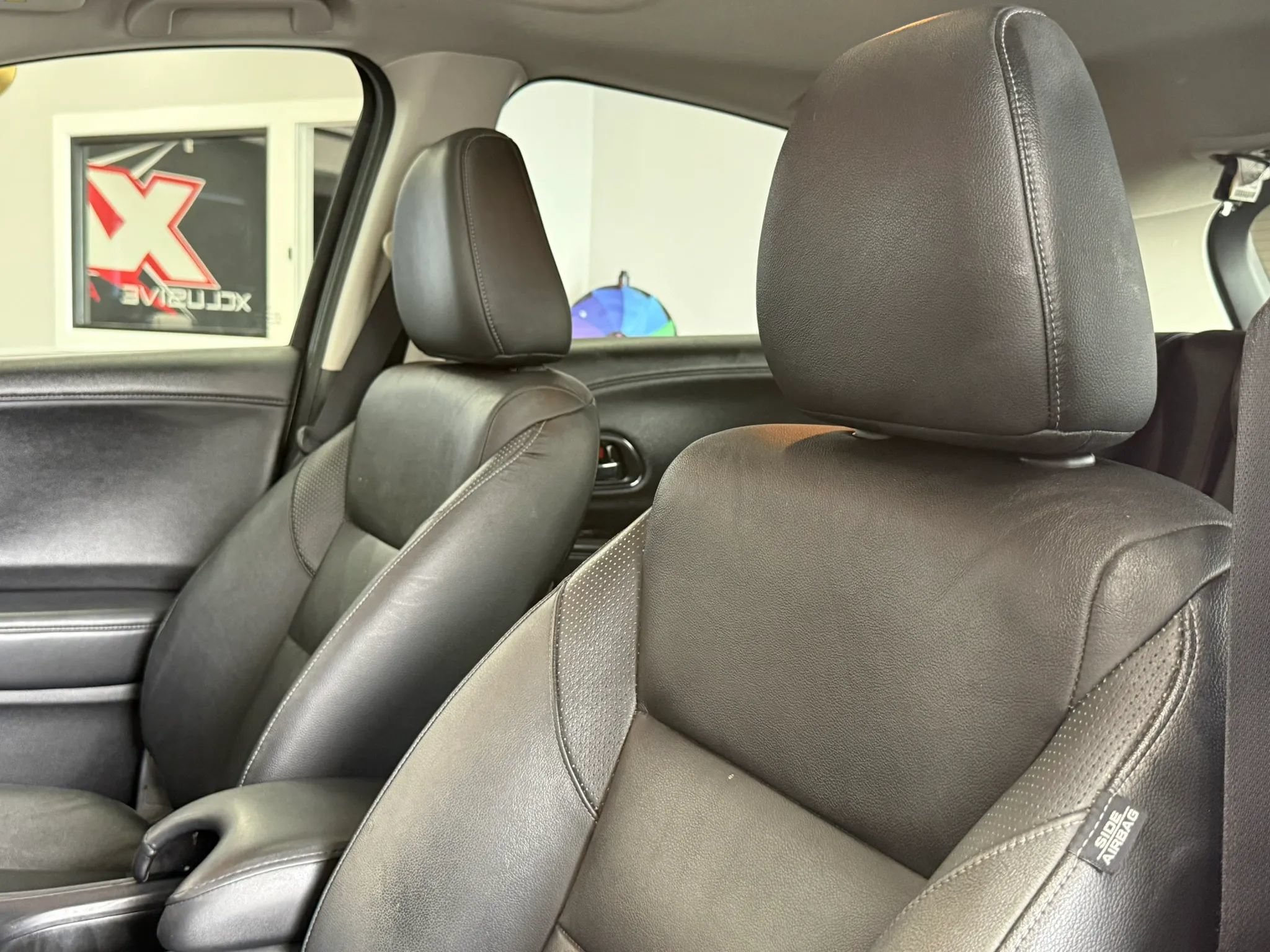 Used 2016 Honda HR-V EX-L image 10