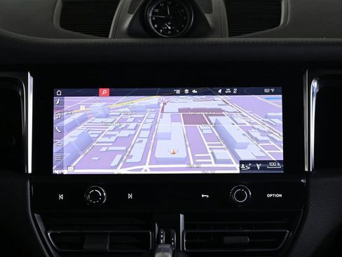 Used 2022 Porsche Macan S image 15