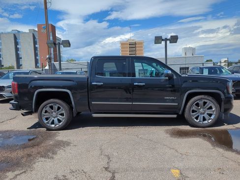Used 2018 GMC Sierra 1500 Denali w/ Denali Ultimate Package AWD/4WD image 8