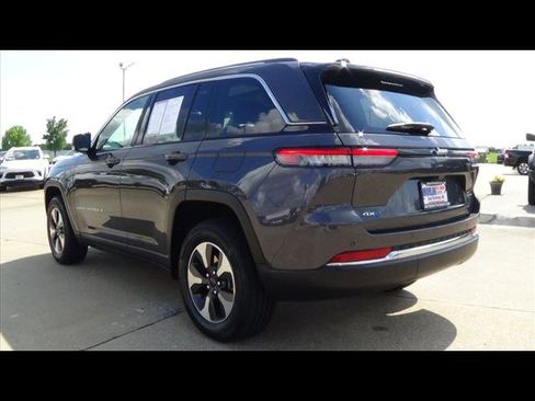 Used 2023 Jeep Grand Cherokee 4WD 4xe image 8