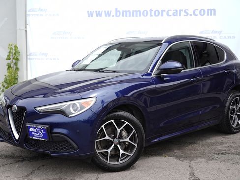 Used 2021 Alfa Romeo Stelvio Ti AWD/4WD image 2