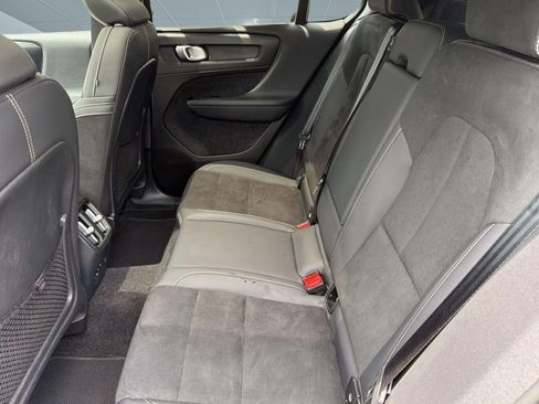 Used 2023 Volvo C40 P8 Recharge Ultimate AWD/4WD image 25