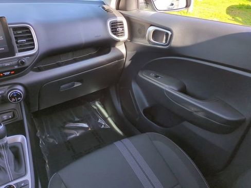 New 2026 Hyundai Venue SEL image 17