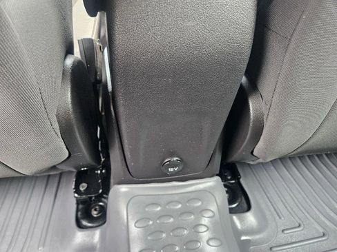 Used 2014 Ford Focus SE image 18