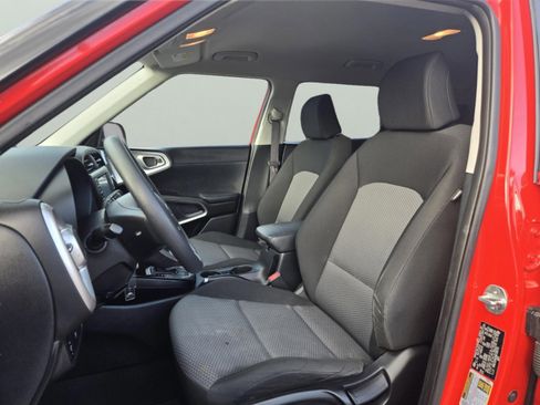 Certified 2021 Kia Soul LX image 24