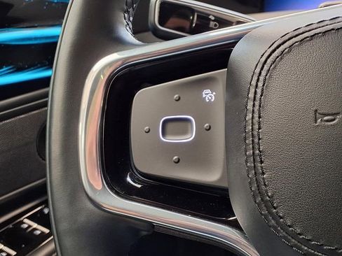 Certified 2024 Lincoln Nautilus Premier w/ Equipment Group 102A image 12