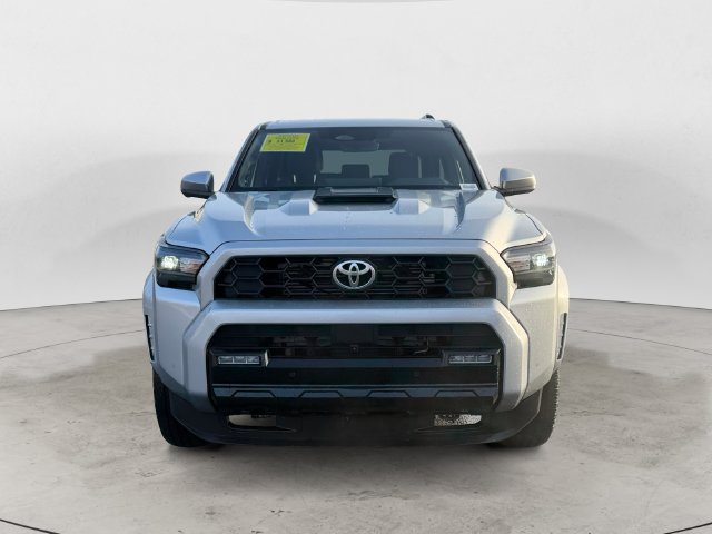 Used 2025 Toyota 4Runner TRD Sport Premium AWD/4WD image 2