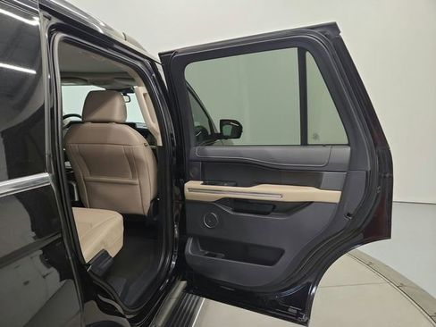 Used 2024 Ford Expedition Limited image 43