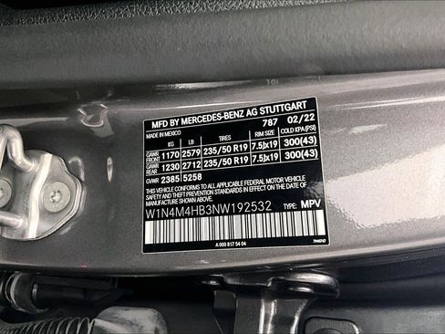 Certified 2022 Mercedes-Benz GLB 250 4MATIC image 33