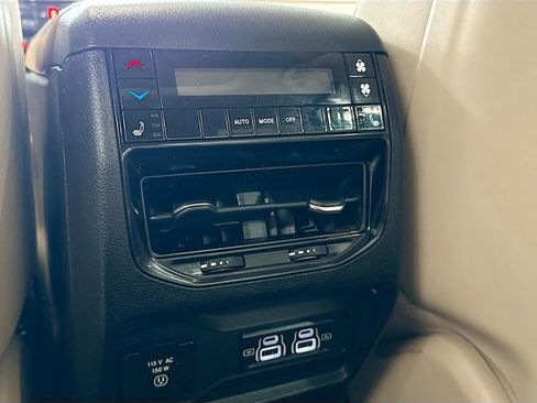 Used 2021 Jeep Grand Cherokee L Limited image 26