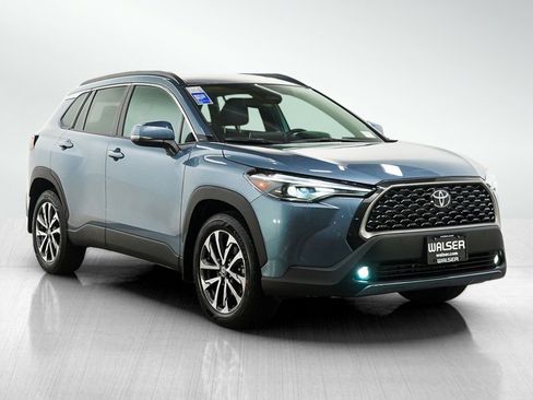 Used 2024 Toyota Corolla Cross XLE w/ Convenience Package image 7