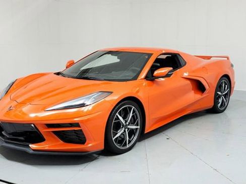 Used 2021 Chevrolet Corvette Stingray w/ Z51 Performance Package image 1