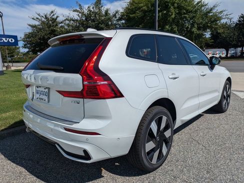 New 2025 Volvo XC60 T8 Plus w/ Protection Package Premier image 4