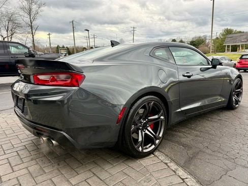 Used 2018 Chevrolet Camaro SS image 10