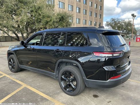 Used 2021 Jeep Grand Cherokee L Laredo image 5