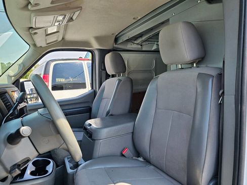 Used 2018 Nissan NV 2500 SV image 10