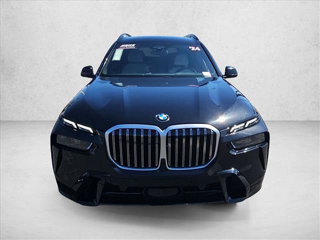 Used 2024 BMW X7 xDrive40i w/ M Sport Package AWD/4WD image 2