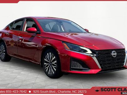 Used 2023 Nissan Altima 2.5 SV