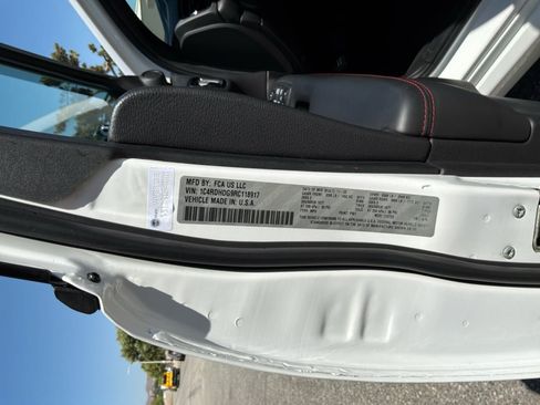 Used 2024 Dodge Durango GT RWD image 22