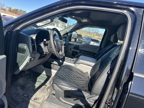 Used 2020 Ford F250 XLT w/ XLT Value Package image 12