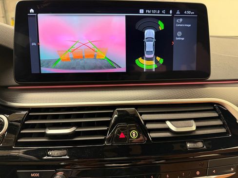 Used 2023 BMW 540i xDrive w/ M Sport Package image 9