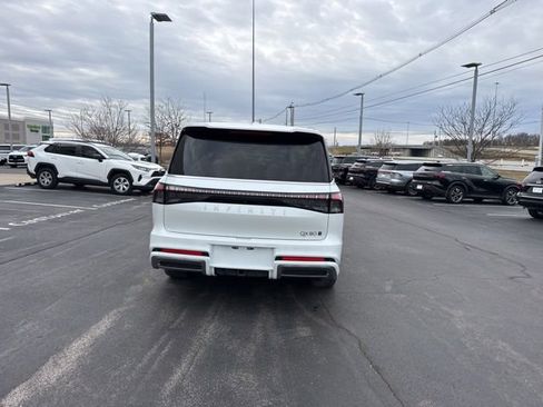 Certified 2025 INFINITI QX80 Sensory image 9