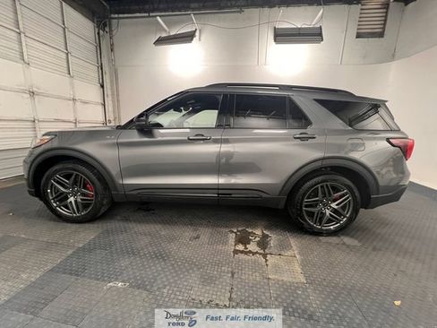 Used 2025 Ford Explorer ST-Line w/ Premium Package RWD image 4