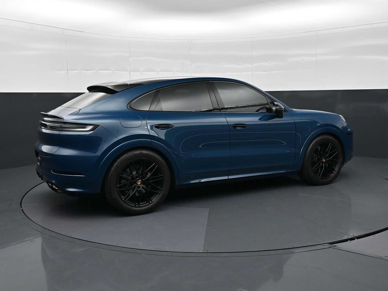 Certified 2026 Porsche Cayenne GTS AWD/4WD image 27