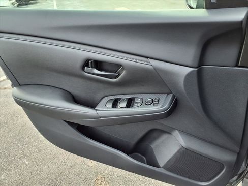 Used 2025 Nissan Sentra S w/ Trunk Package image 16