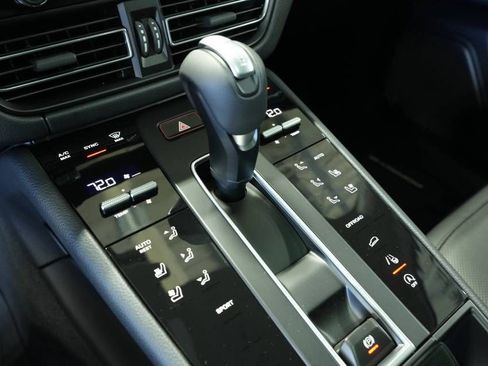 New 2026 Porsche Macan AWD/4WD image 24