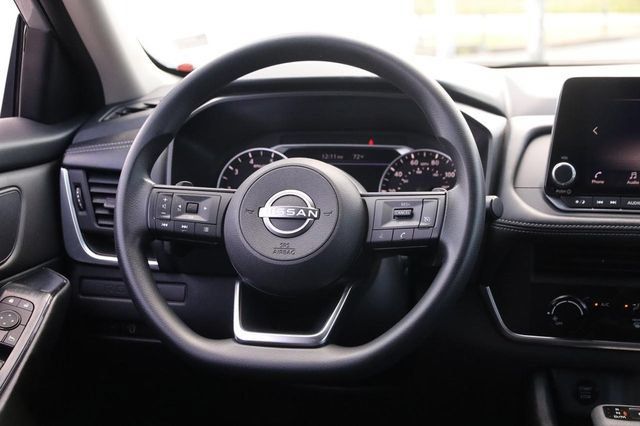Used 2024 Nissan Rogue S FWD image 24