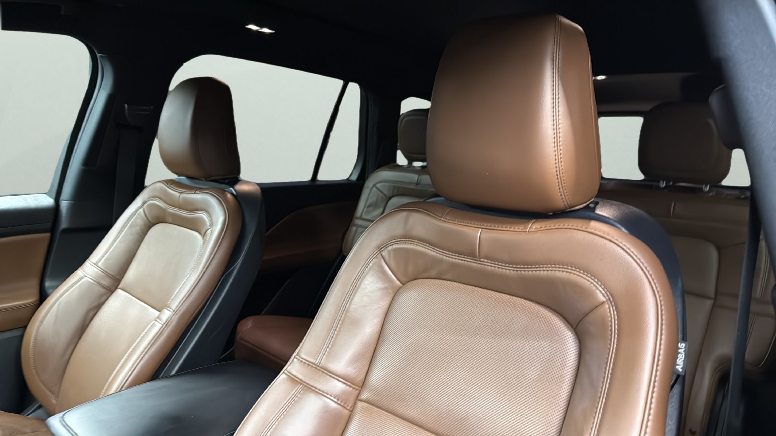 Used 2023 Lincoln Aviator Reserve w/ Equipment Group 201A RWD image 9