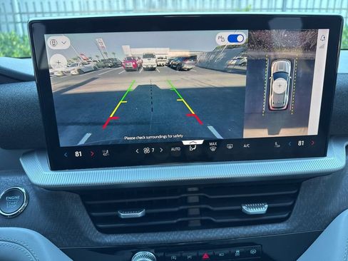 Used 2025 Ford Explorer Platinum w/ Ultimate Package image 35