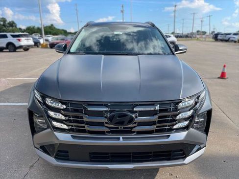 Used 2025 Hyundai Tucson Limited image 3