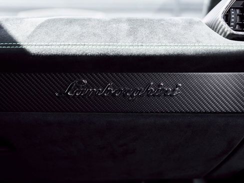 Used 2022 Lamborghini Huracan STO image 51