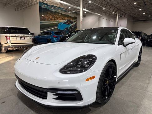 Used 2017 Porsche Panamera image 22