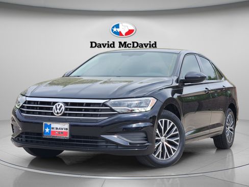 Used 2021 Volkswagen Jetta SE image 1