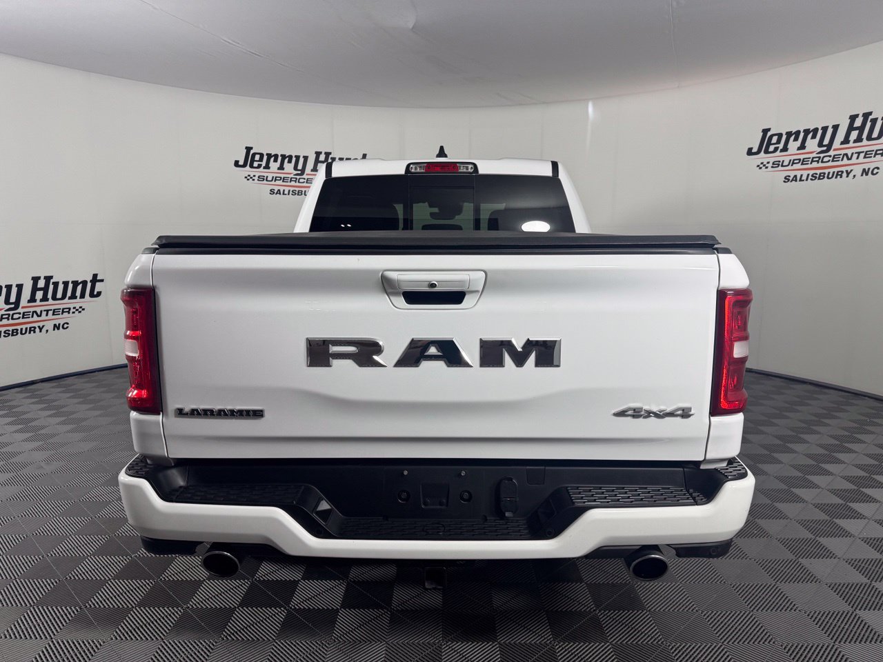Used 2026 RAM 1500 Laramie AWD/4WD image 8