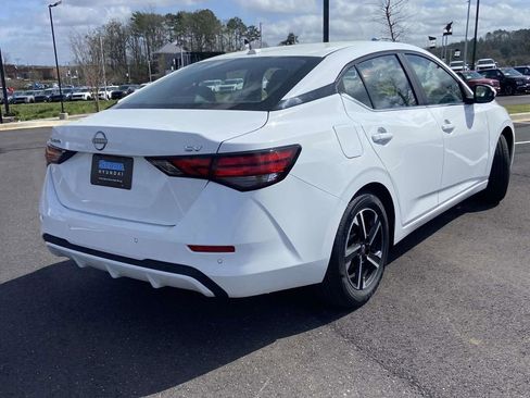 Used 2024 Nissan Sentra SV image 3