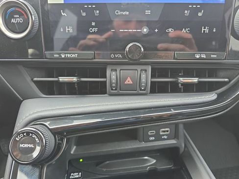 Used 2025 Lexus NX 250 FWD w/ Premium Package image 24