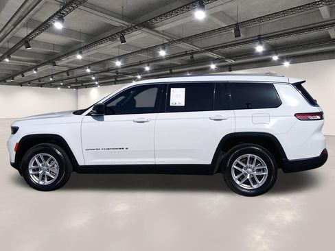 Used 2023 Jeep Grand Cherokee L Laredo w/ Luxury Tech Group I AWD/4WD image 13