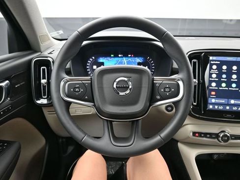 Used 2024 Volvo XC40 B5 Plus w/ Climate Package image 23