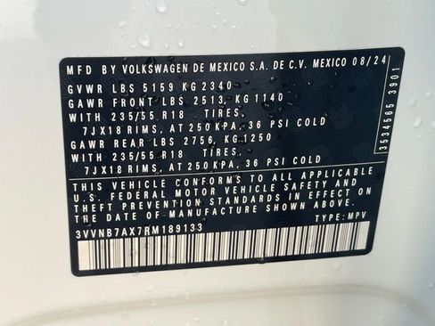 Used 2024 Volkswagen Tiguan SE w/ Panoramic Sunroof Package image 25