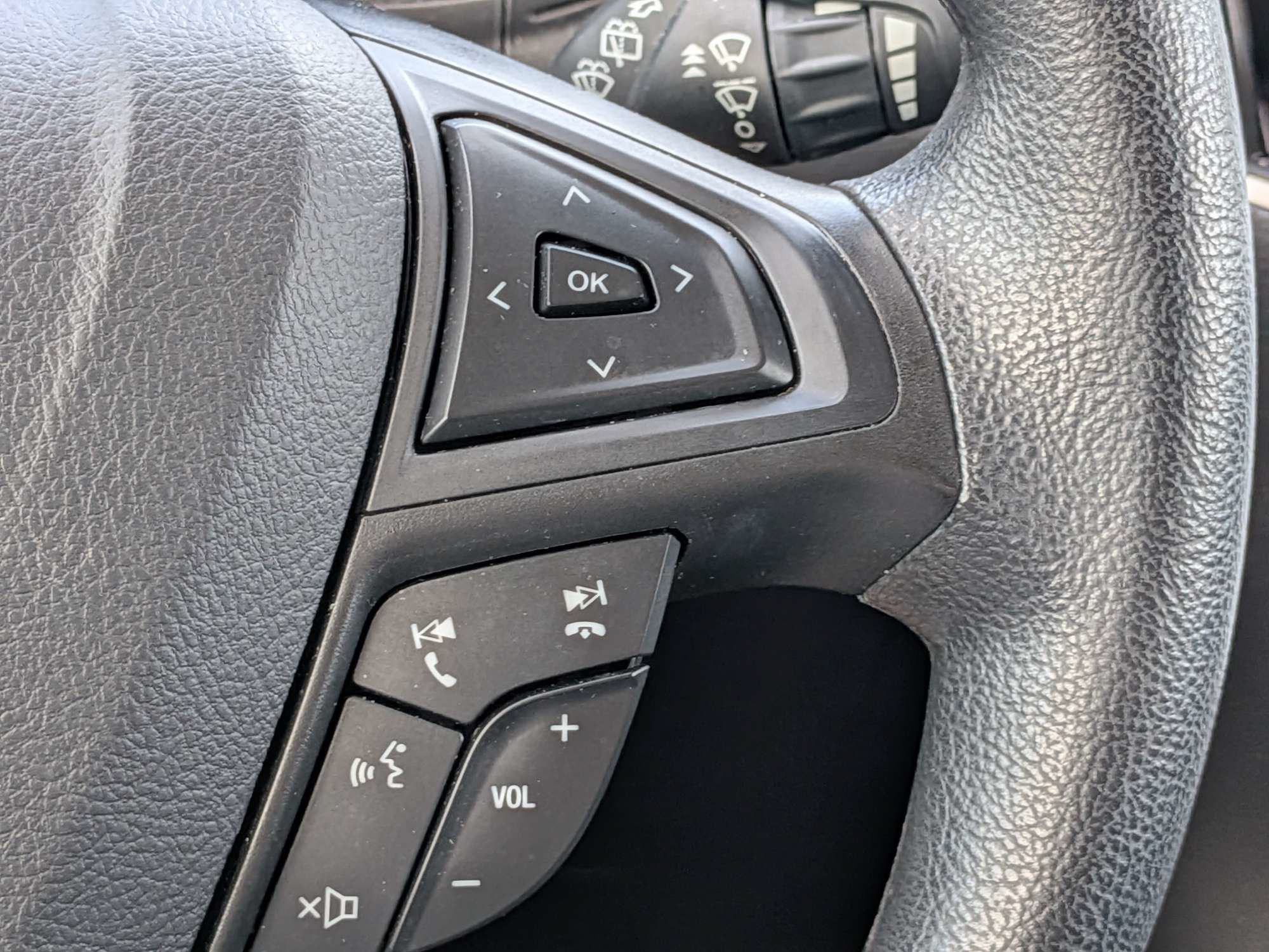 Used 2024 Ford Edge SE AWD/4WD image 24