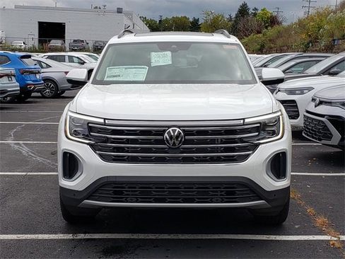 New 2026 Volkswagen Atlas SE image 5