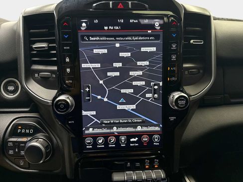 Used 2021 RAM 1500 4x4 Crew Cab image 20